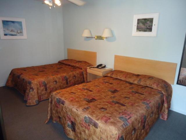 Hôtel - Motel Coronet Sacre-Coeur Extérieur photo